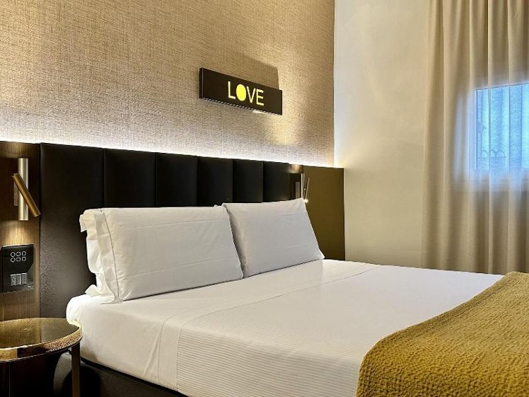 DOUBLE DELUXE WITH TERRACE Room
