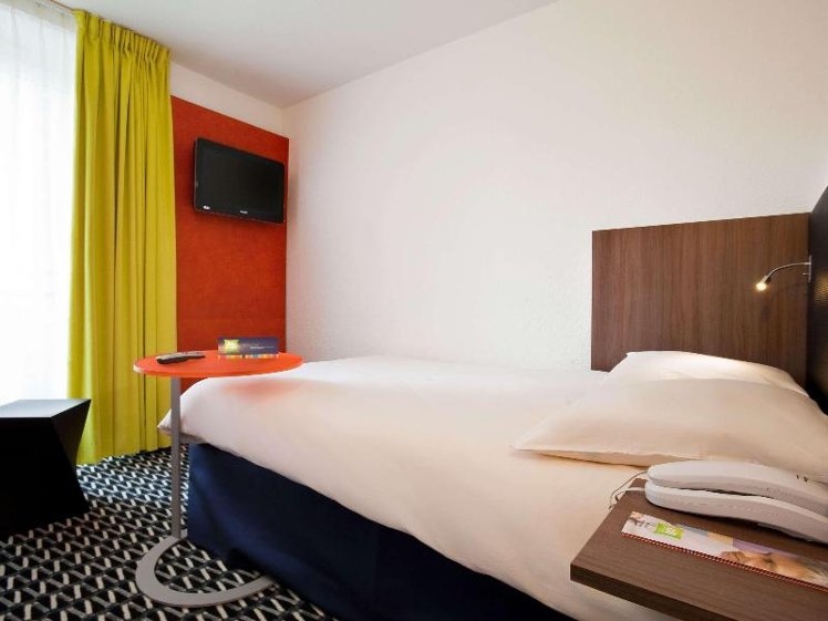 SINGLE STANDARD Room