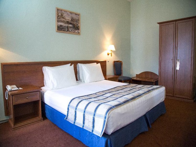 DOUBLE STANDARD Room