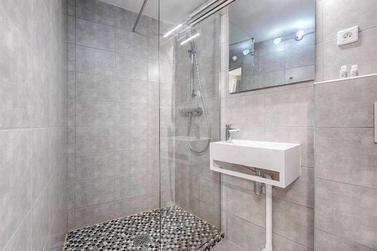 SINGLE STANDARD Room