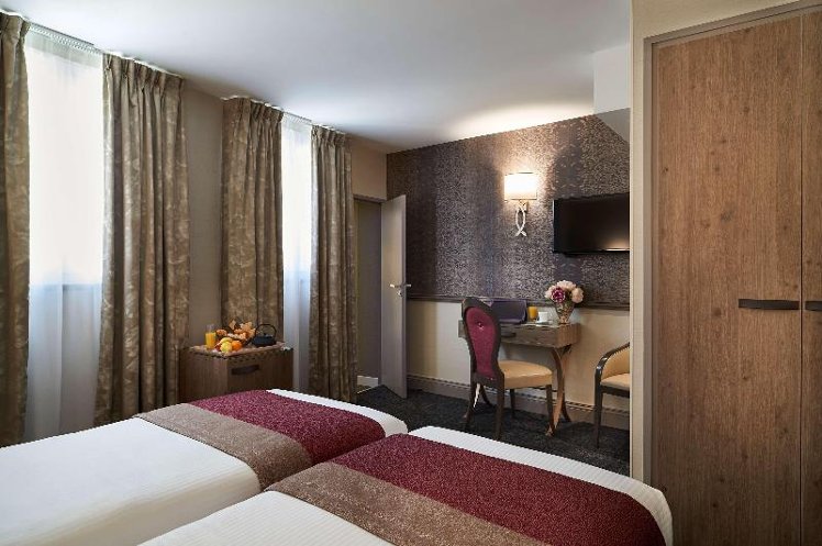 Double or Twin DELUXE Room