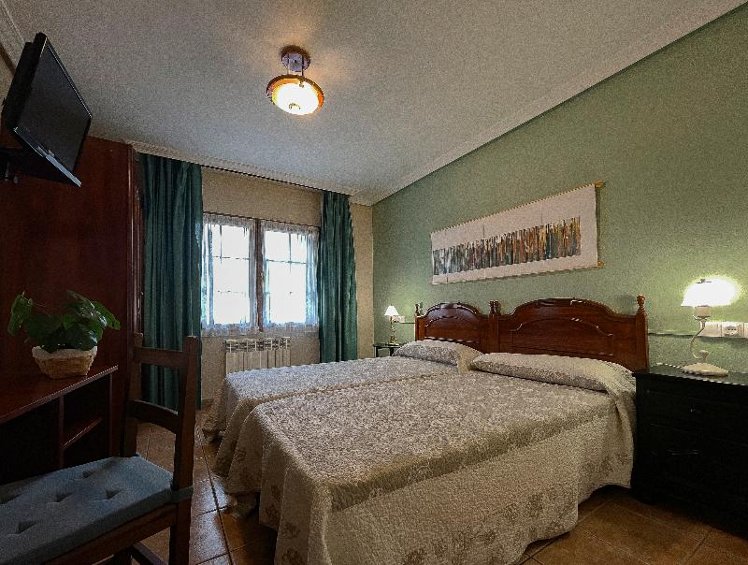DOUBLE TWO BEDS Room