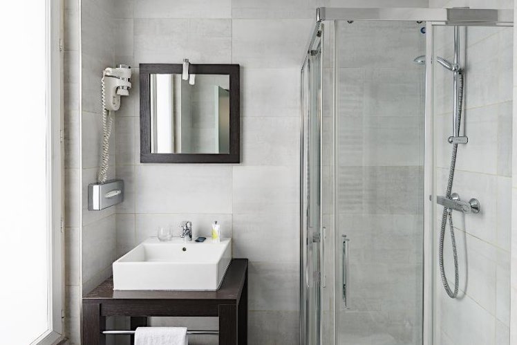 TRIPLE STANDARD Room
