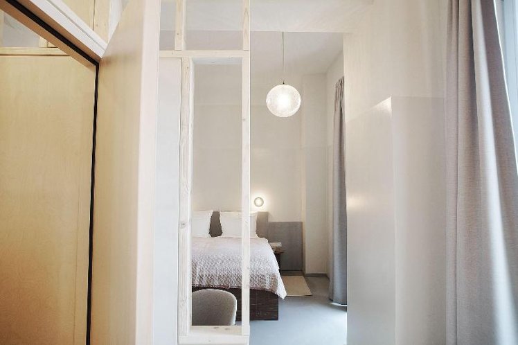DOUBLE KING SIZE BED Room