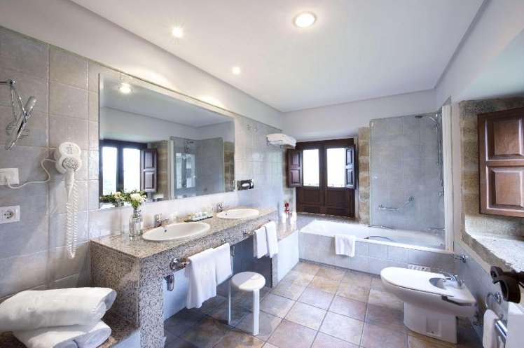 DOUBLE STANDARD Room