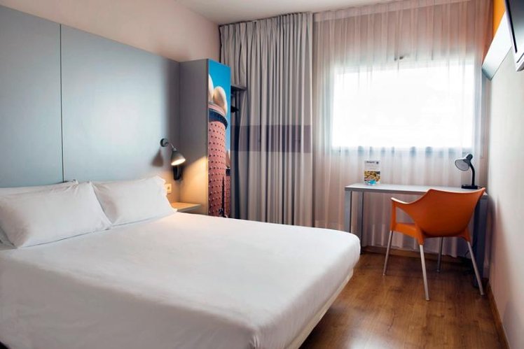 DOUBLE STANDARD Room