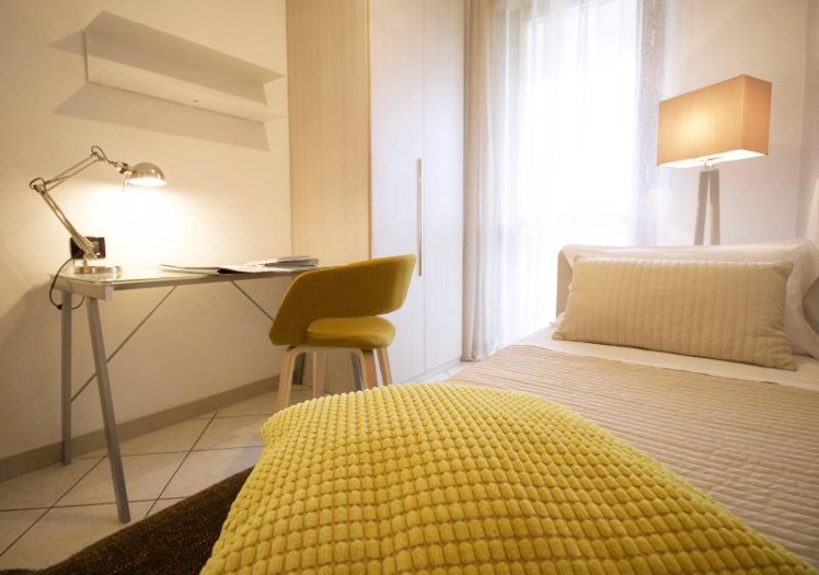 APARTMENT TWO BEDROOMS ONE BATHROOM Room