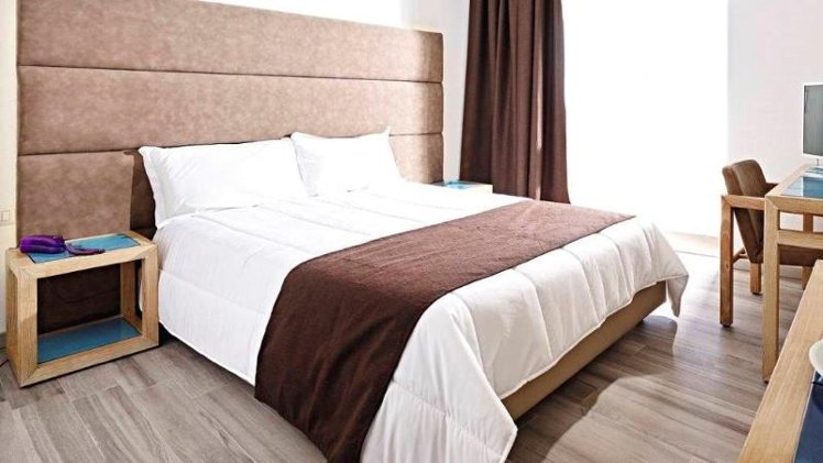 DOUBLE WITH BALCONY Room