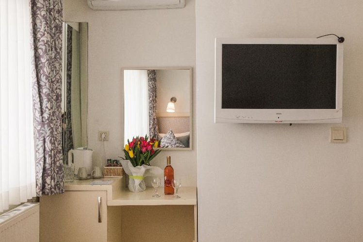 DOUBLE STANDARD Room