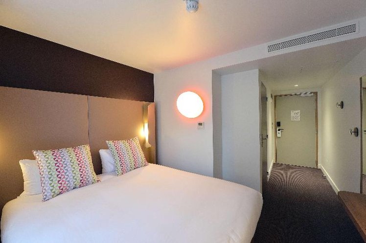 DOUBLE STANDARD Room