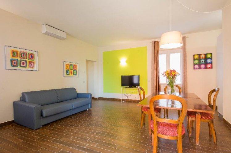 APARTMENT CAPACITY 4 Room