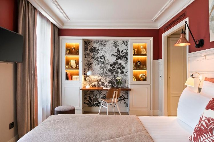 DOUBLE SUPERIOR Room