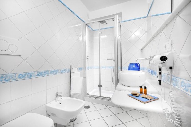 DOUBLE ECONOMY Room