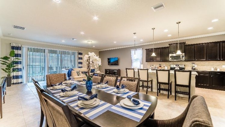 HOME EIGHT BEDROOMS WITH PRIVATE POOL Room