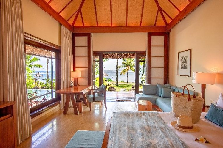 VILLA BEACH FRONT Room