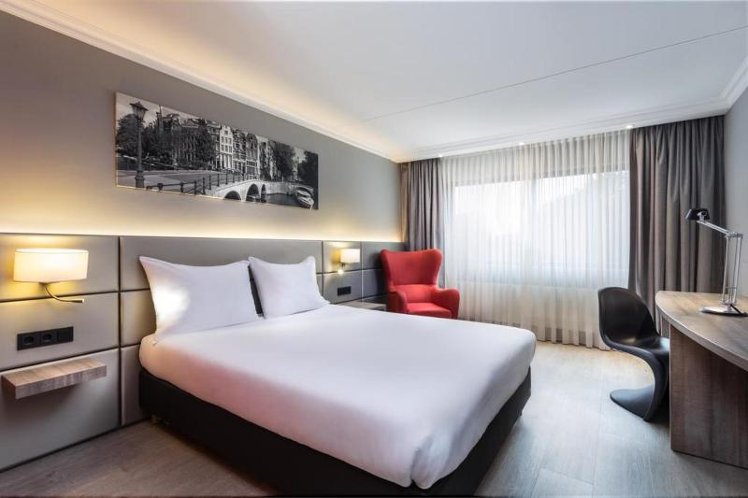 DOUBLE SUPERIOR Room