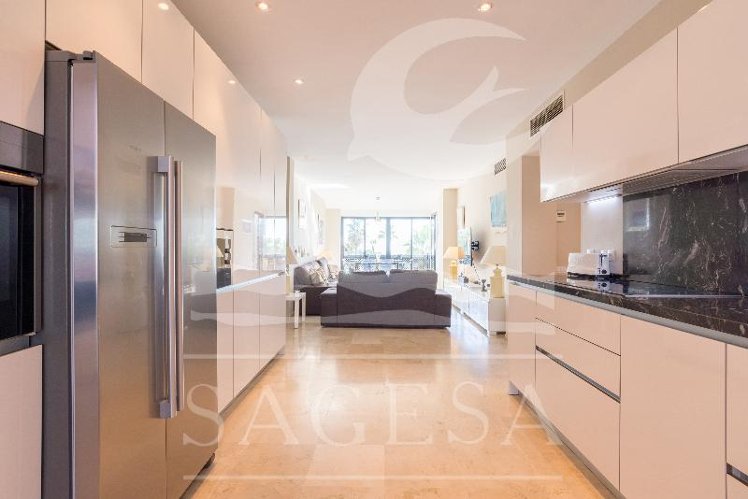 APARTMENT CAPACITY 7 THREE BEDROOMS Room