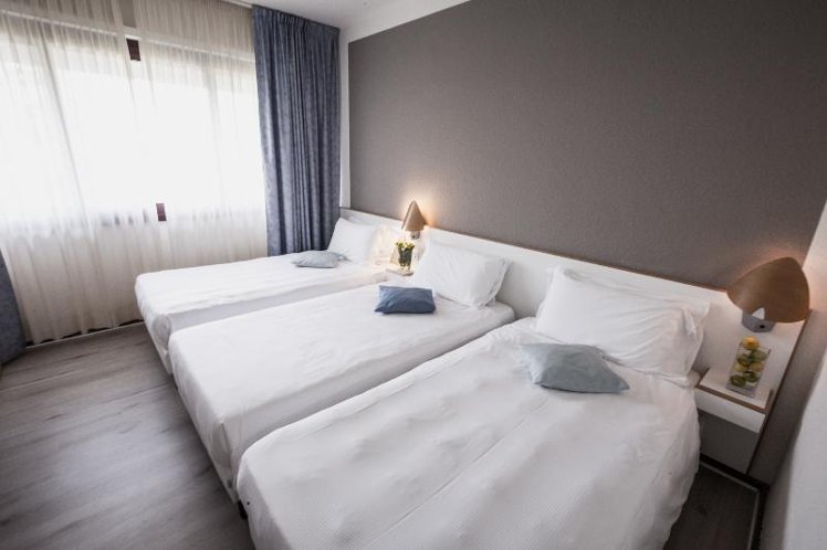 TRIPLE ECONOMY Room