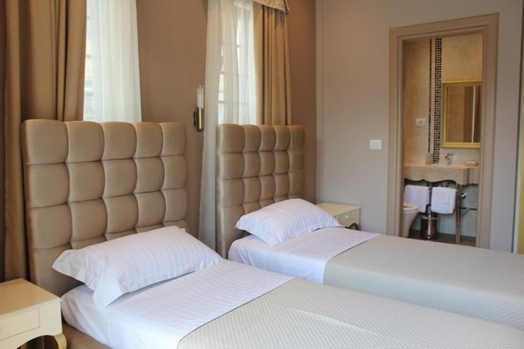 Residenca Desaret