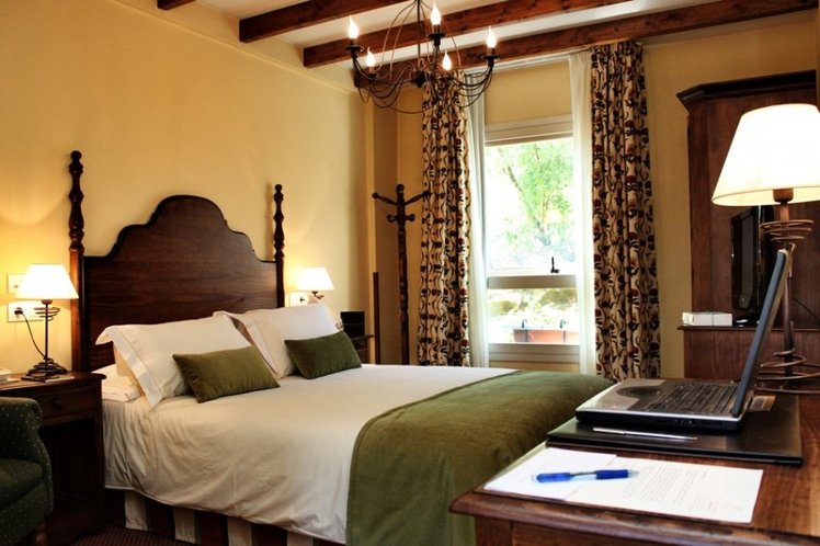 DOUBLE STANDARD Room