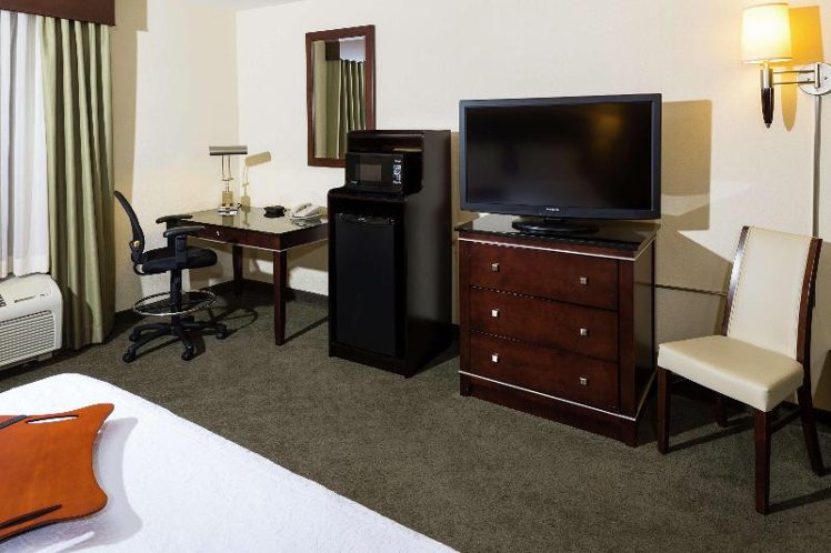 DOUBLE KING SIZE BED Room