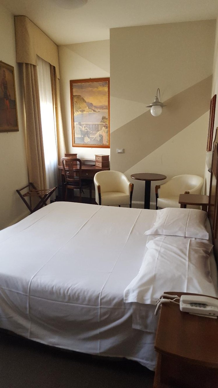 DOUBLE STANDARD Room