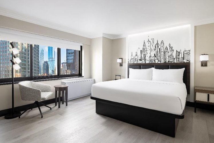 DOUBLE PREMIUM KING BED Room