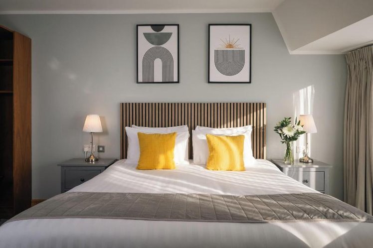 DOUBLE STANDARD Room