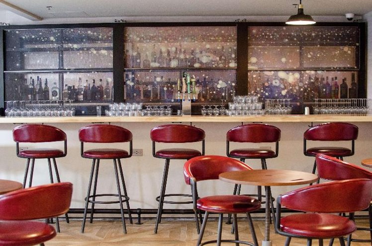 Bar