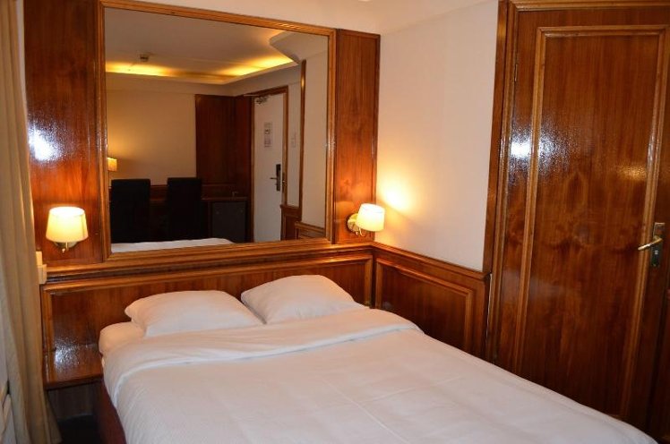 DOUBLE BASIC Room