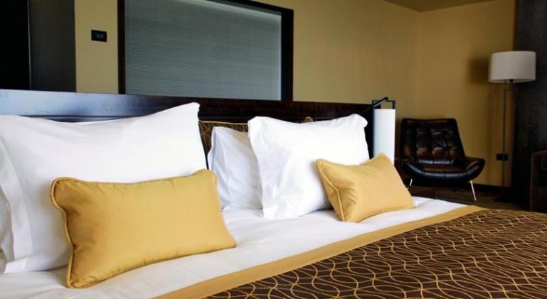 SINGLE DELUXE BAY VIEW Room