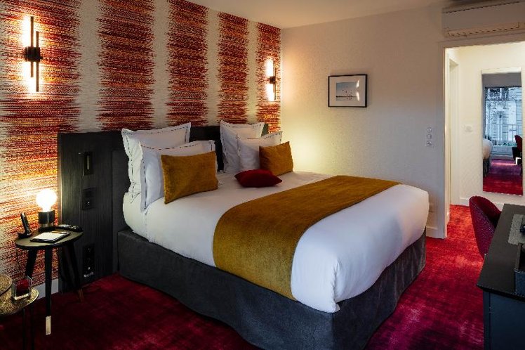 DOUBLE SUPERIOR Room
