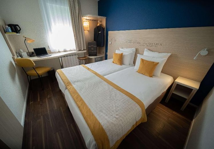 TWIN STANDARD Room