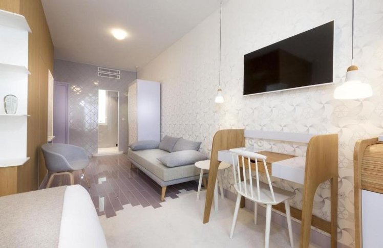 TRIPLE CLUB Room