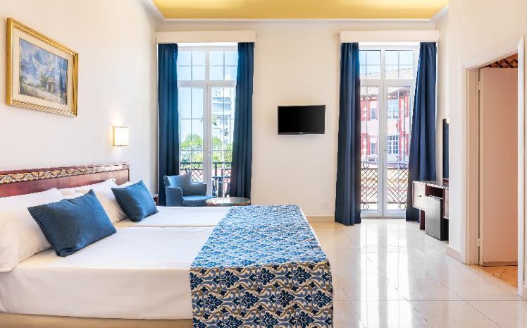 TRIPLE STANDARD Room