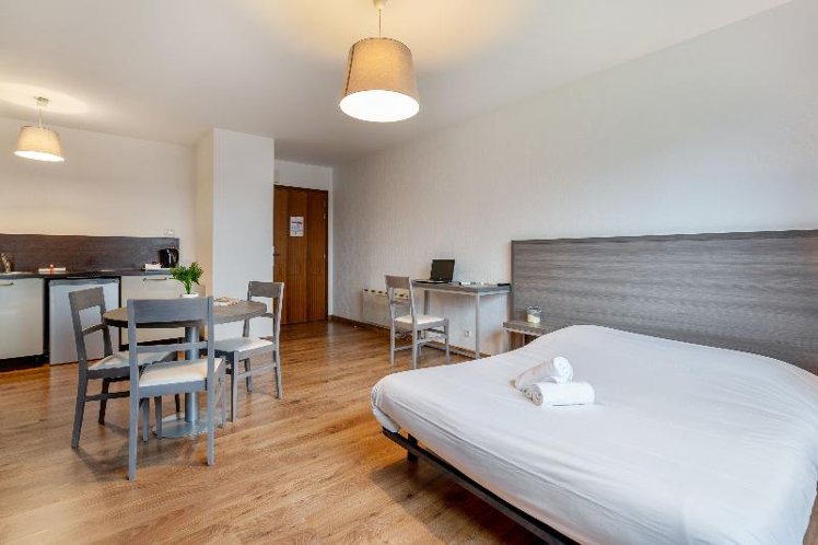 APARTMENT CAPACITY 4 Room
