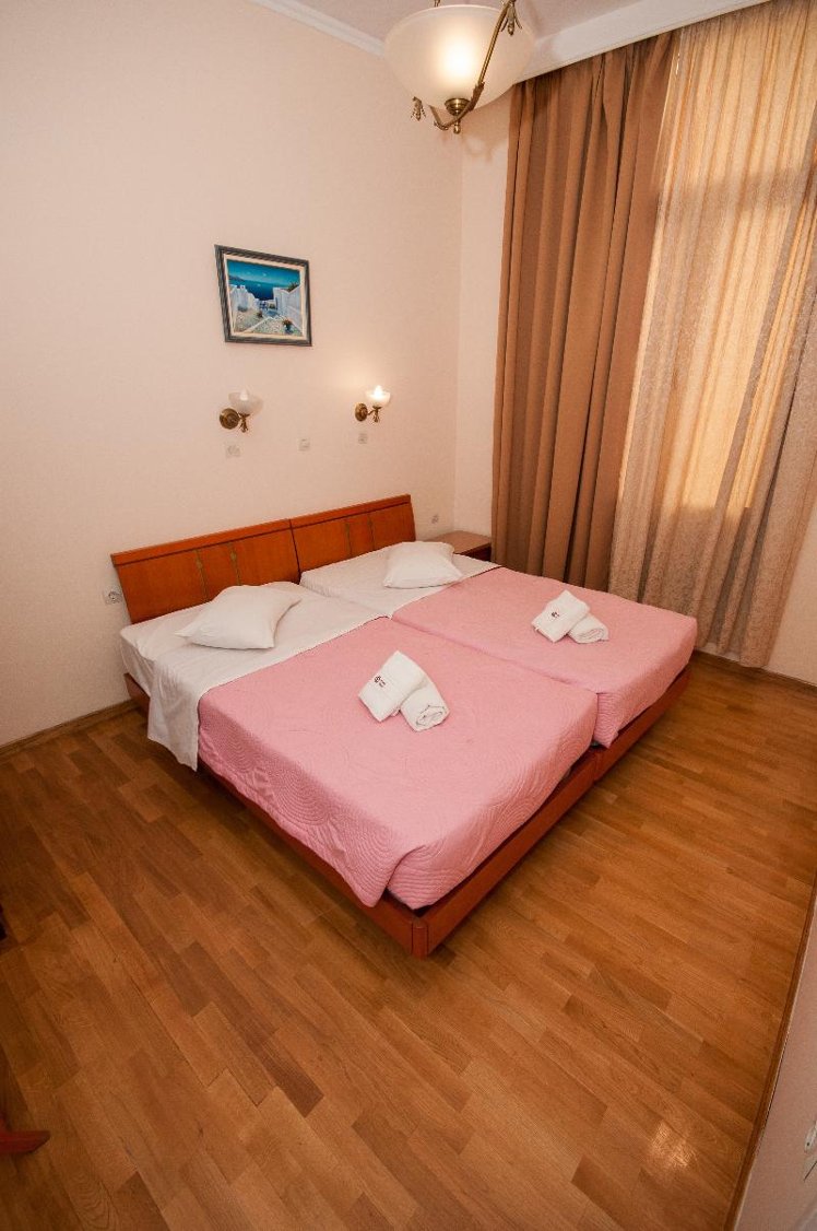 QUADRUPLE STANDARD Room
