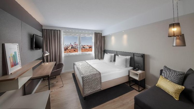 DOUBLE CITY VIEW KING BED Room