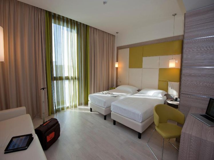 TWIN STANDARD Room