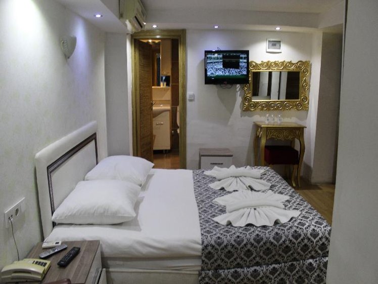 QUADRUPLE STANDARD Room
