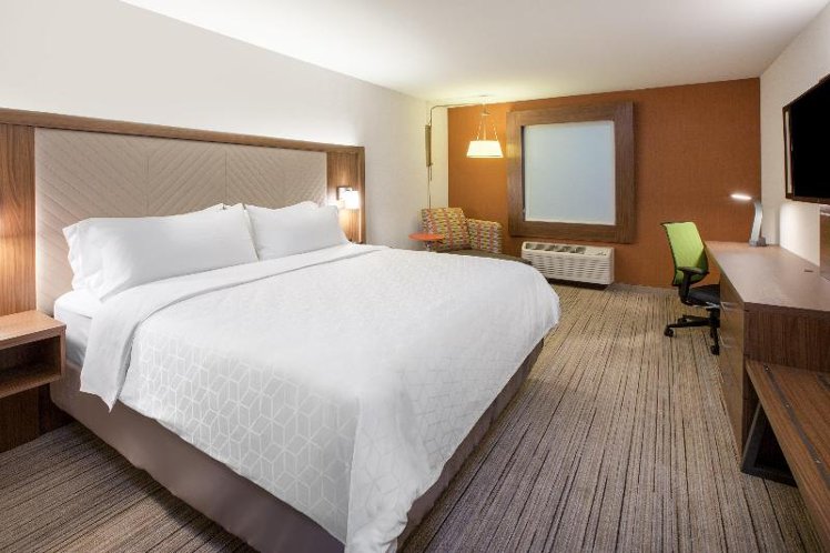 Holiday Inn Express Newark Airport Elizabeth