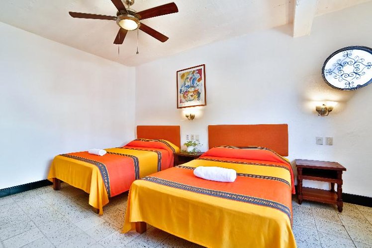 DOUBLE TWO DOUBLE BEDS Room