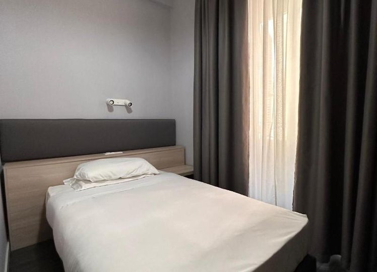 DOUBLE ECONOMY Room