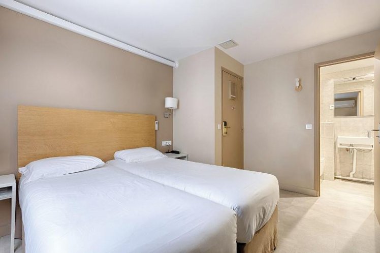 TWIN STANDARD Room