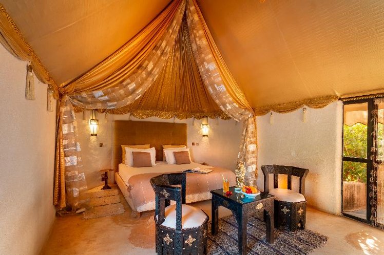 DOUBLE ONE BED Room