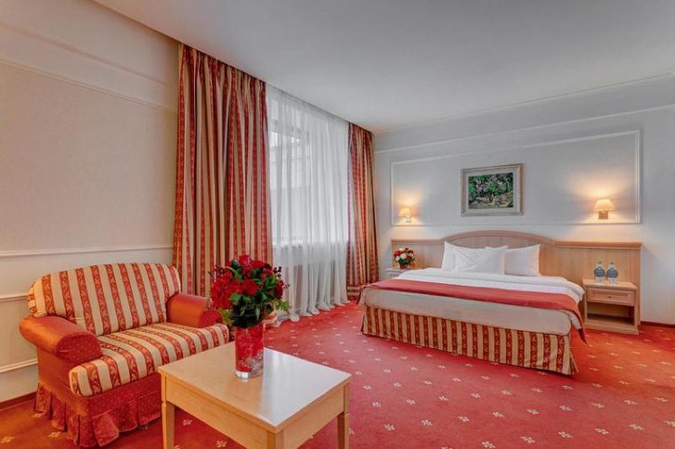 DOUBLE CITY VIEW Room