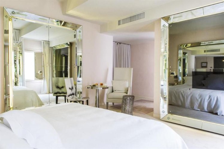 DOUBLE DELUXE Room