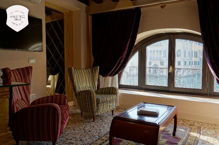 SUITE SUPERIOR Room