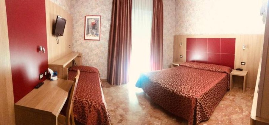 TRIPLE STANDARD Room