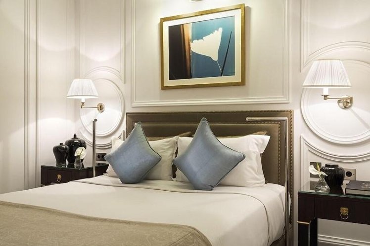 DOUBLE CLASSIC QUEEN BED Room